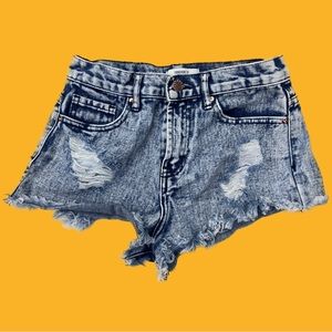 Women’s denim booty shorts. Size small.